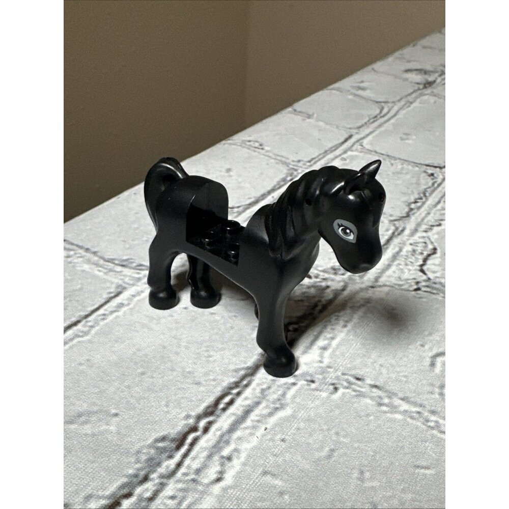 LEGO 93083c01pb11 Black Horse W/ 2 x 2 Cutout W/ Dark Bluish Gray Eyes